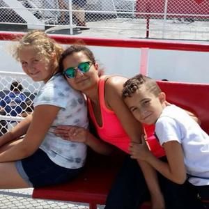 Meet your Posher, Pinar